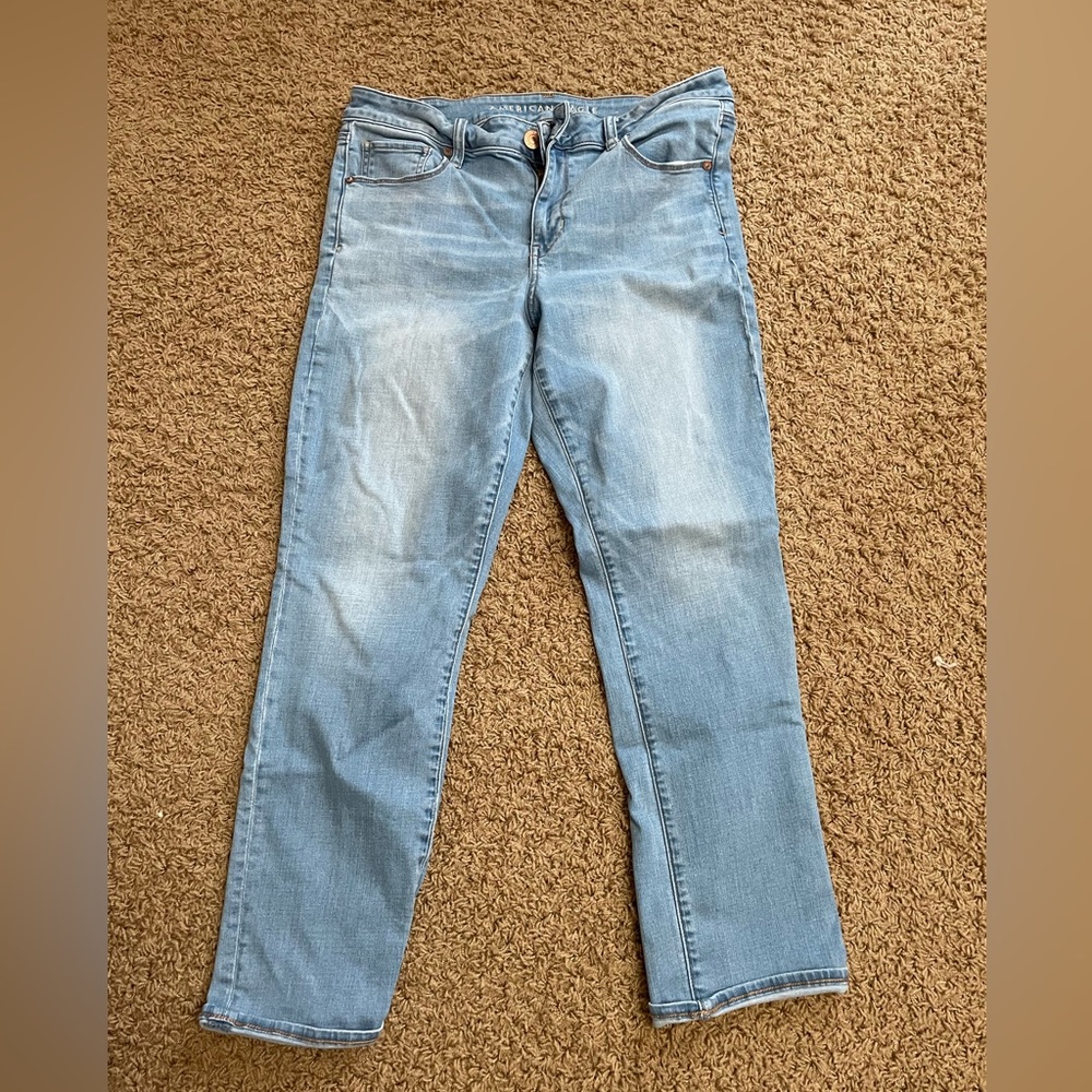 American Eagle Light Wash Skinny Jeans